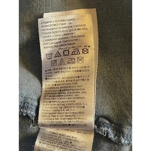 gap maternity light wash denim dress with pockets, size L - Picture 11 of 13